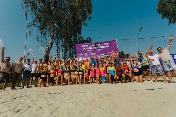 У Хусті на благодійному турнірі з пляжного волейболу зібрали понад 200 тис грн на потреби війська (ФОТО)